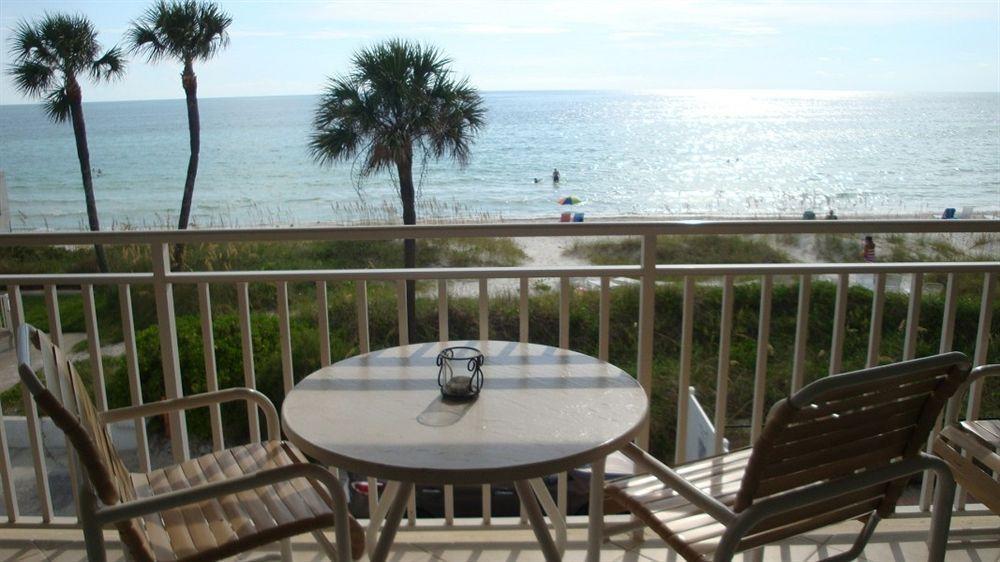Club Bamboo South - Bradenton Beach Bagian luar foto